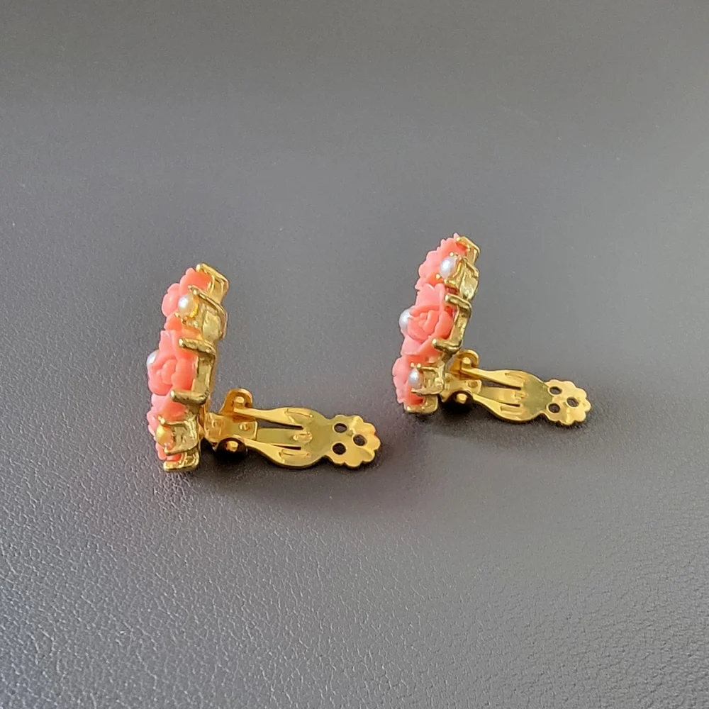 Vintage peach floral and pearl earrings